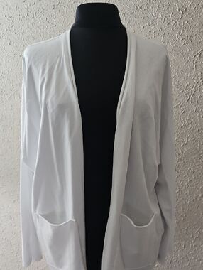Lightweight White Open-Front Cardigan with Pockets
